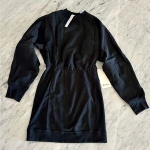 NWT Lululemon womens long sleeve scuba dress. Black. Size 6.
